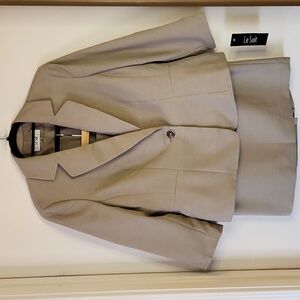 NWT Le Suit Tan Skirt Suit